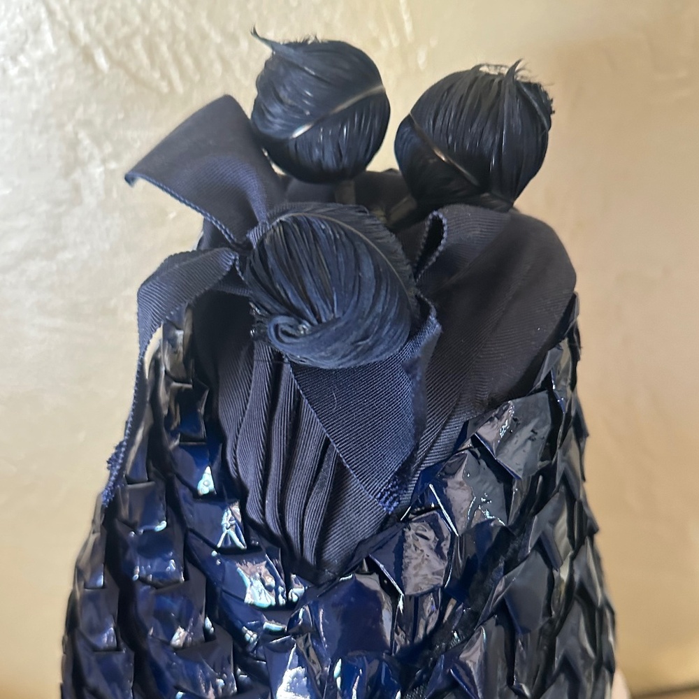 EXTRAORDINARY 1930's NAVY STRAW  CONICAL HAT + CORLED FEATHER POM PONS - Picture 4 of 14